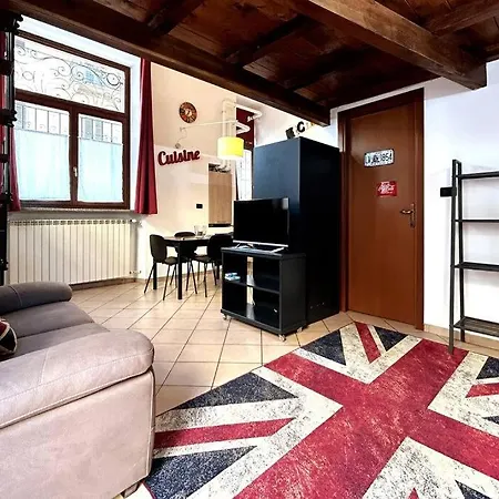 아파트 Grazioso Loft A 5 Minuti Dal Centro Di 토리노